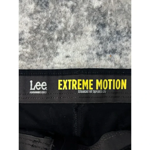 Lee Extreme Motion Jeans Mens 38x32 Black Straight Fit Tapered Leg Preppy Casual - Picture 7 of 11